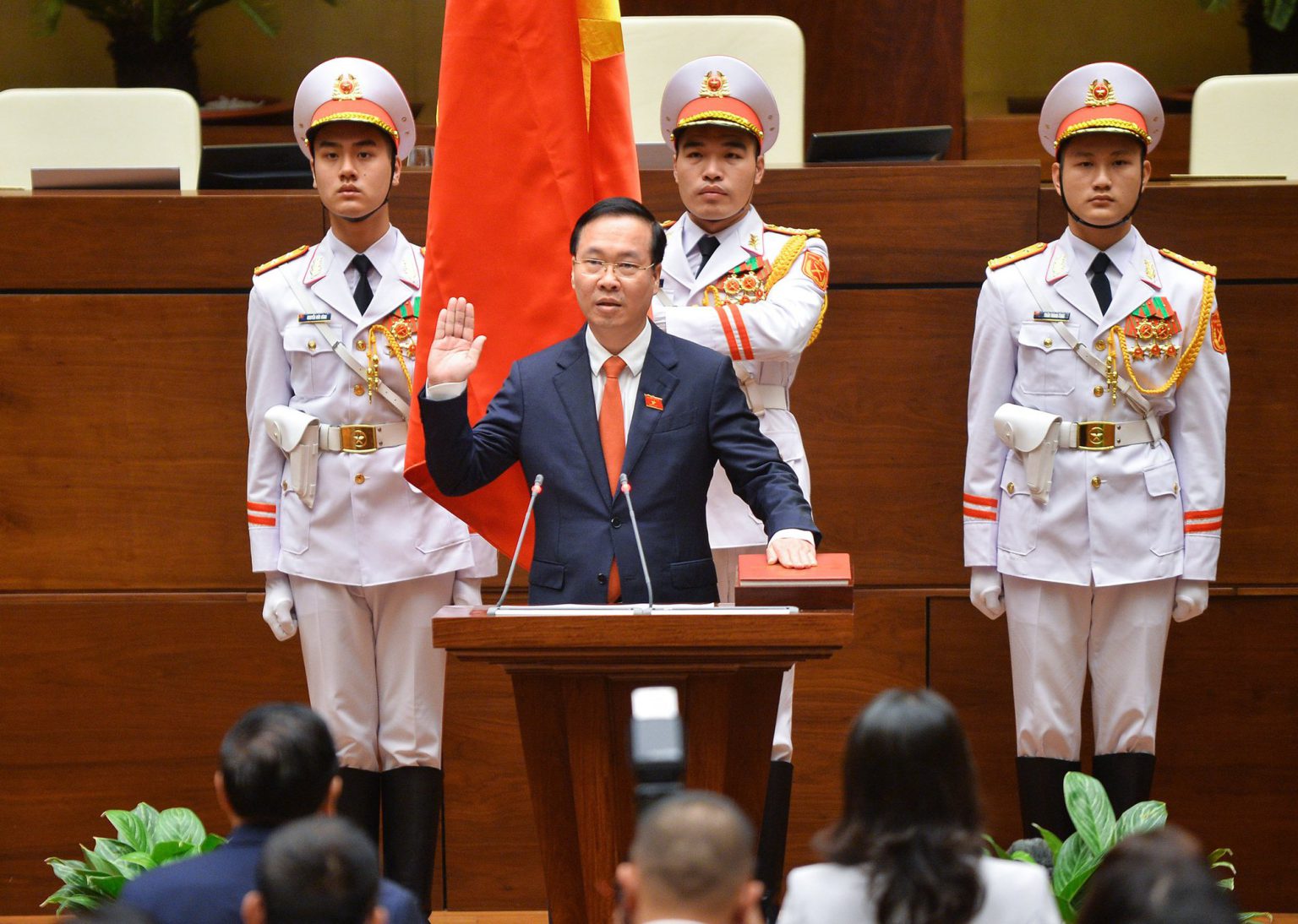 Chủ tịch nước của Việt Nam hiện giờ là ai? Tung Tăng Mua Sắm