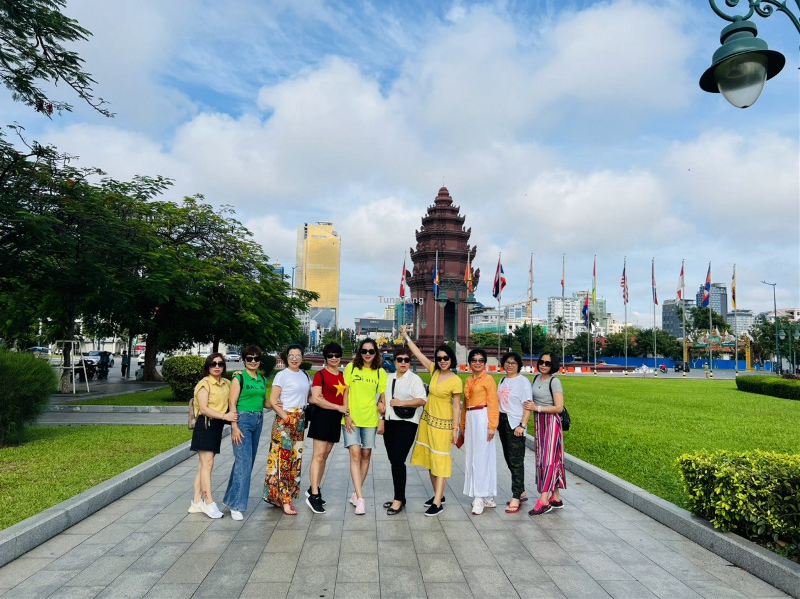 Tour Cambodia - Tung Tăng